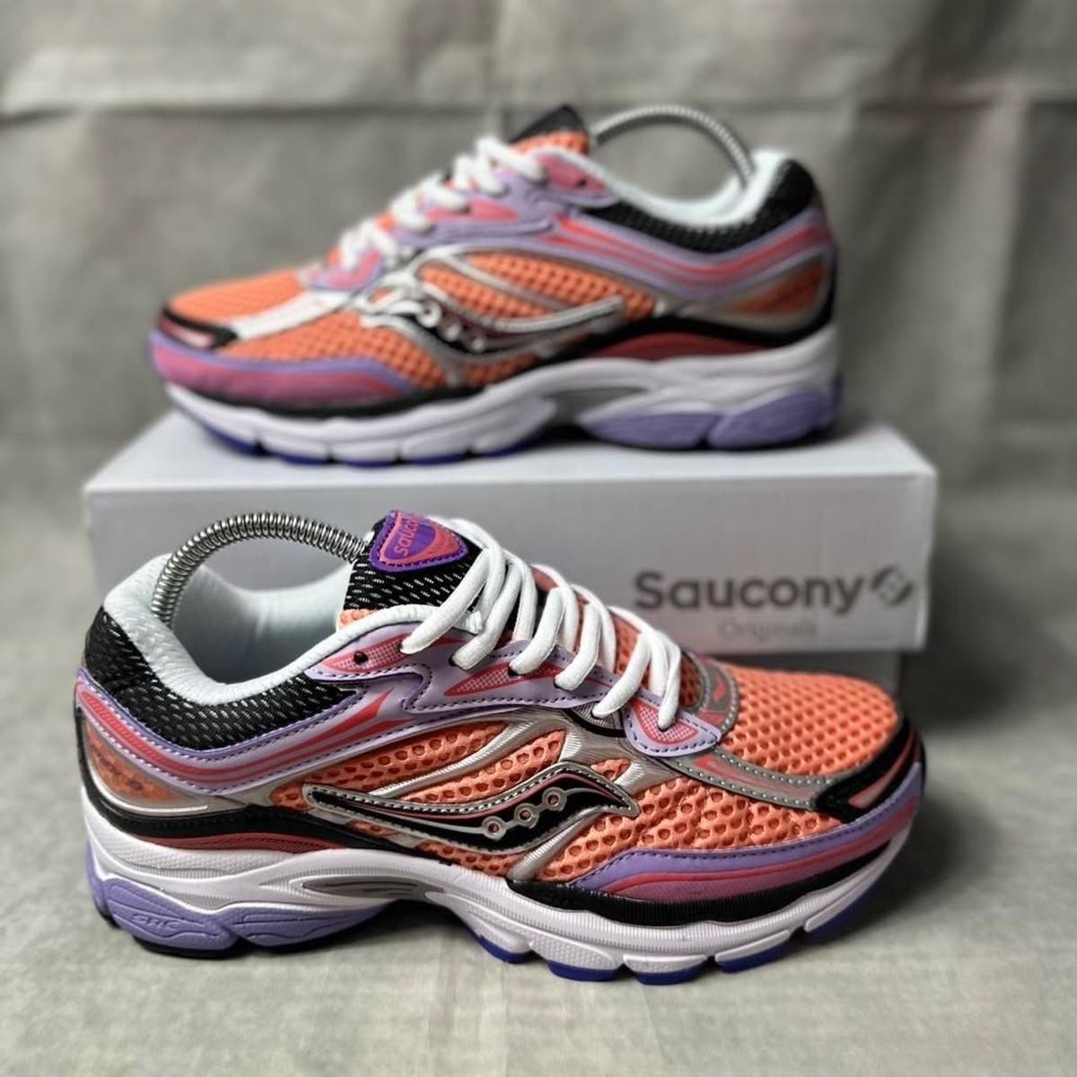 Saucony